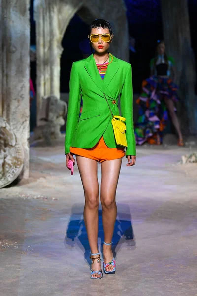 Look 42